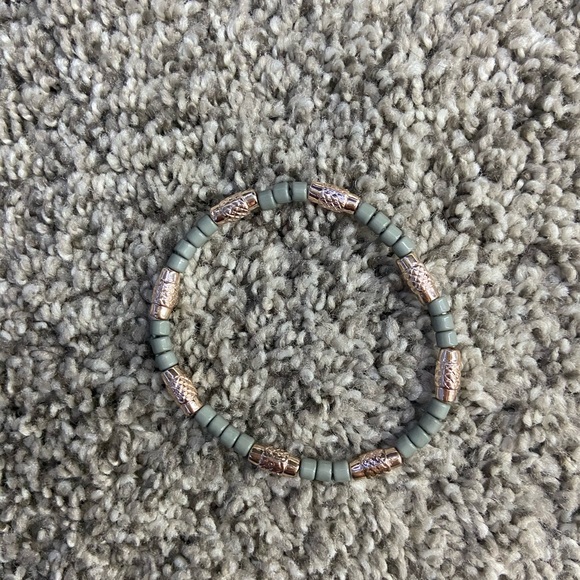 Jewelry Set - Picture 4 of 8